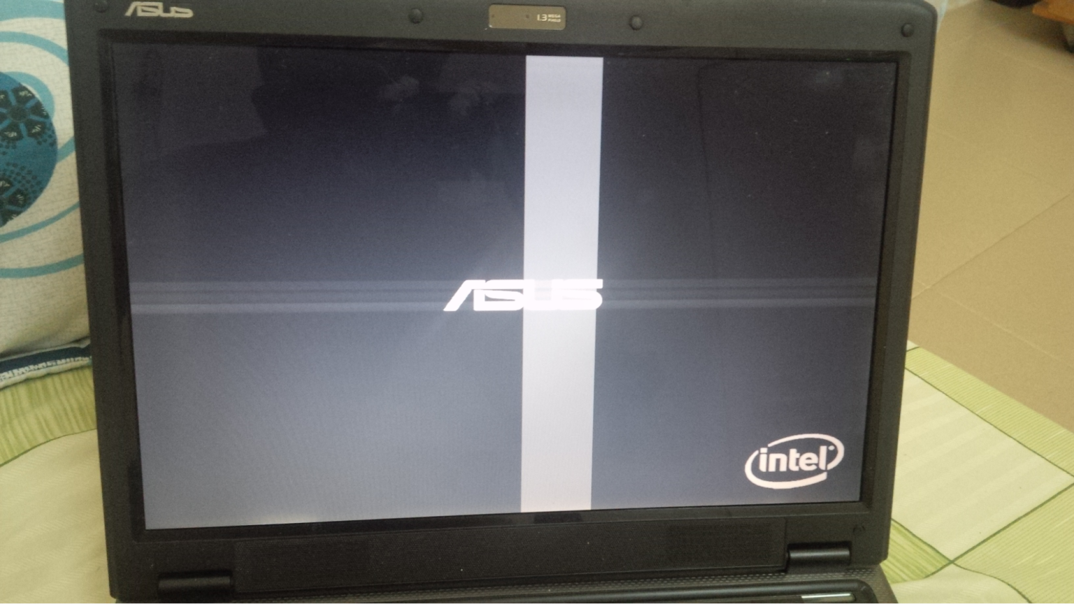 5+ cách sửa màn hình máy tính bị sọc ngang, dọc màu xanh đen