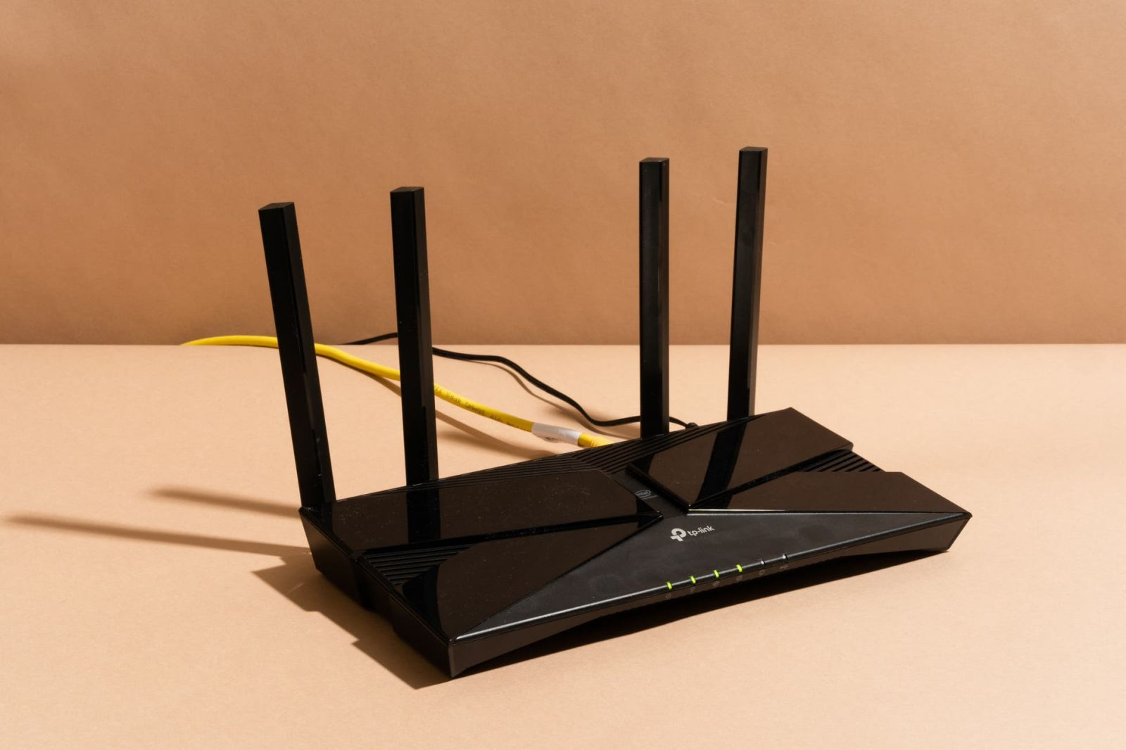Bạn nên đổi vị trí router để tăng khả năng truyền tín hiệu