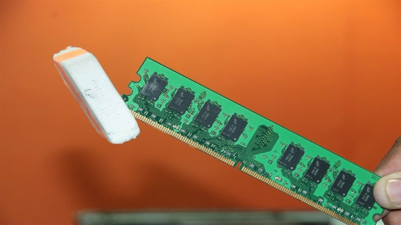 Vệ sinh RAM định kỳ rất cần thiết để bảo quản máy tính