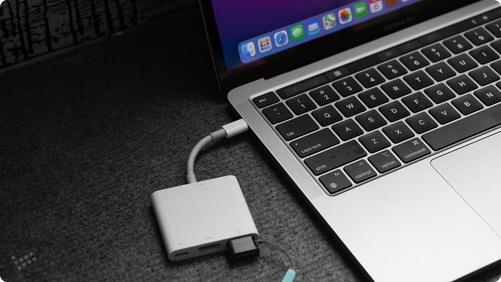 MacBook không nhận USB có thể do hỏng chân kết nối trong USB 