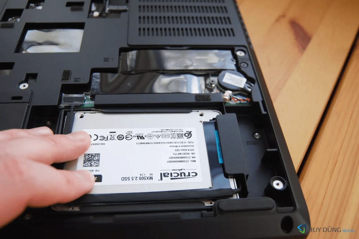 Hãy hiểu rõ 2 loại ổ cứng laptop SSD và HDD 