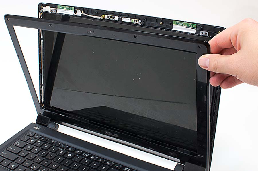 Thay màn hình của laptop Dell 